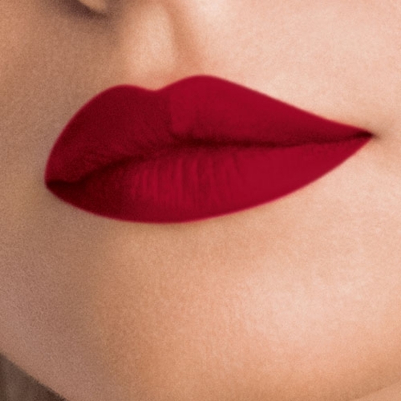 Avon Red Supreme Perfectly Matte Lipstick - Picture 4 of 7
